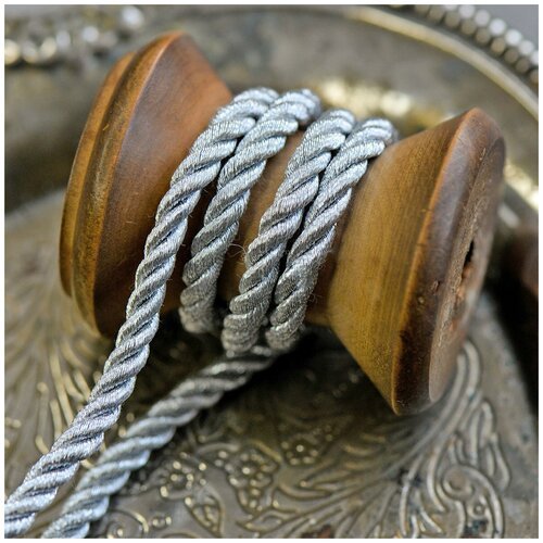 Шнур нейлоновый витой 3 мм 10 метров для шитья / рукоделия / браслетов, цвет серебро
