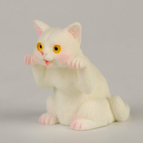 Миниатюра кукольная «Котик», набор 3 шт, размер 1 шт. — 2 × 2 × 3,5 см, 2 штуки